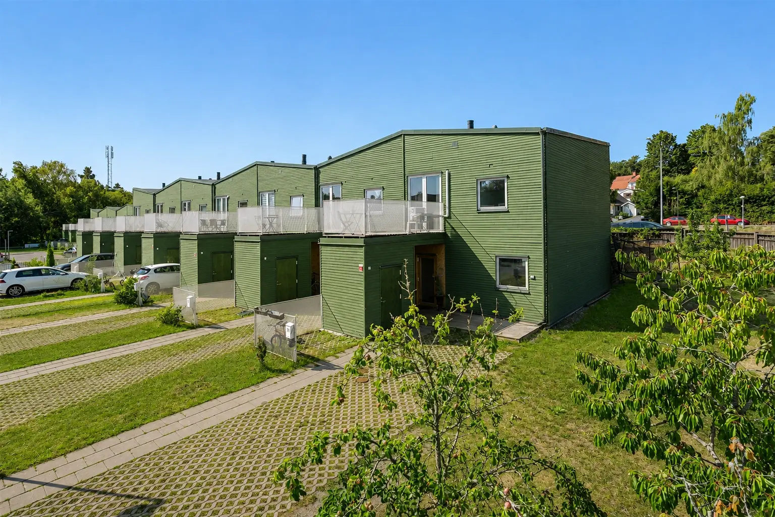 Apartment, Sällhetsvägen 31. Photo 1 of 5