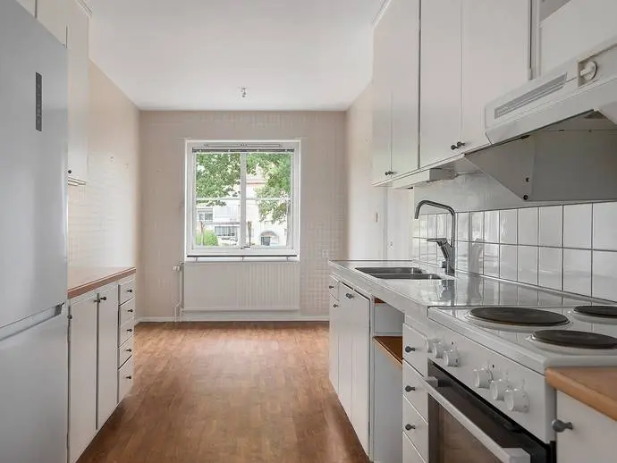 Bild 1 av 16 på Rosenholmsvägen 5B