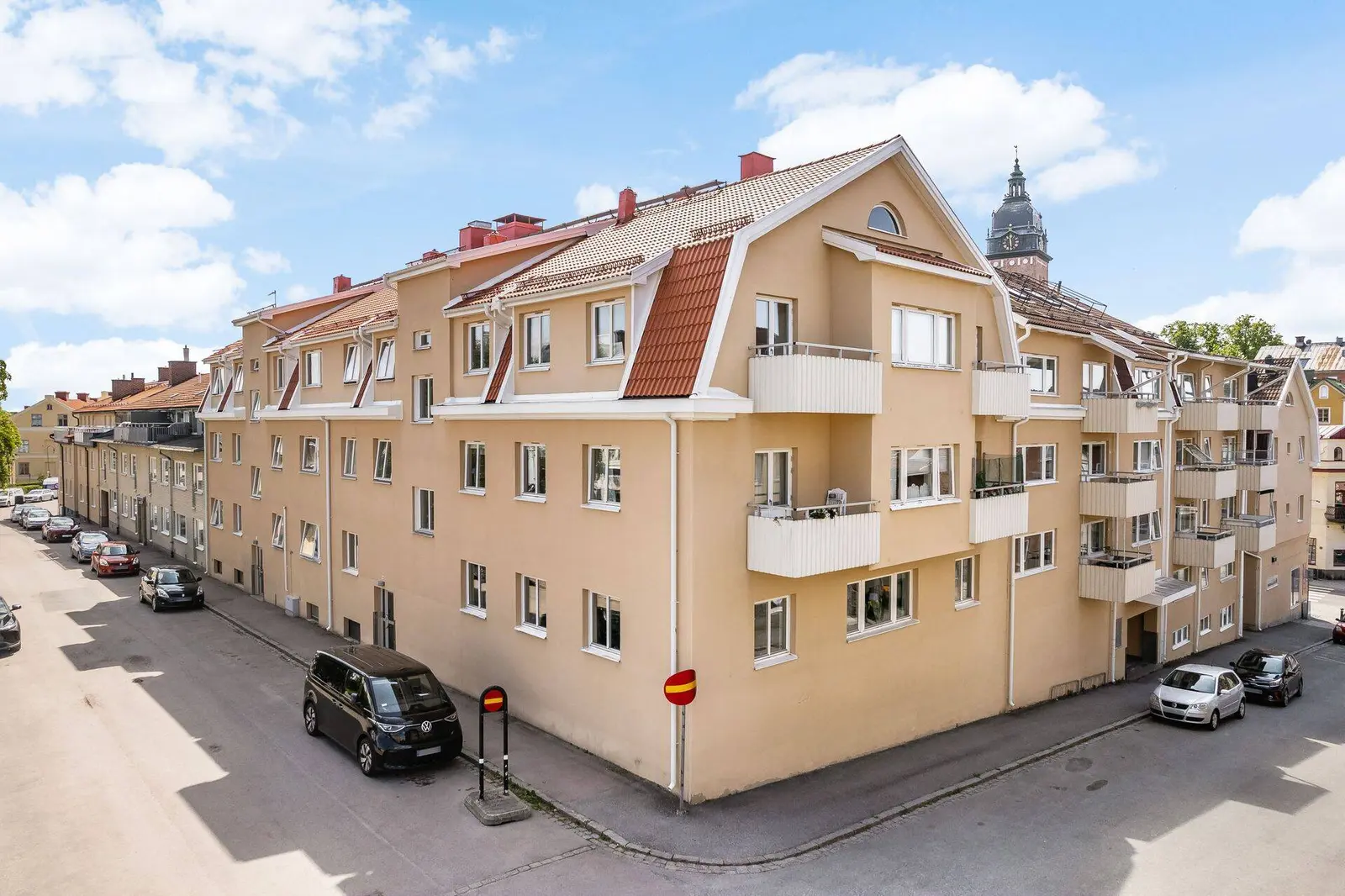 Lägenhet, Klostergatan 23B, Strängnäs. Bild 1 av 26