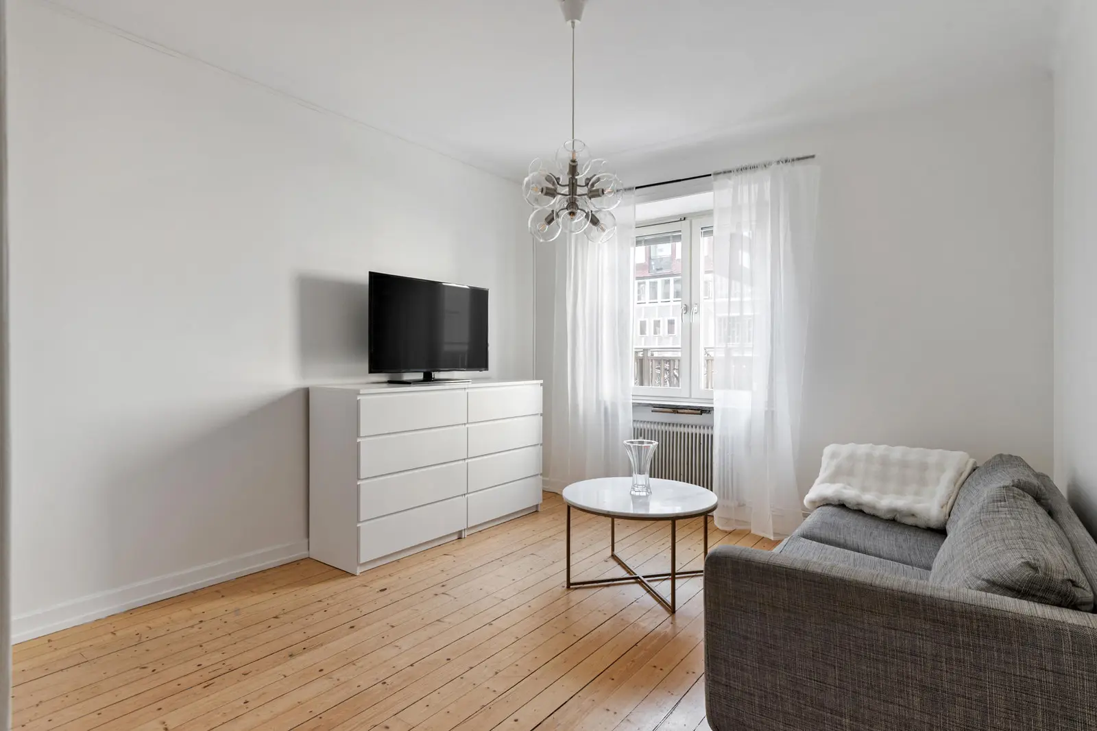 Lägenhet, Västra Kanalgatan 11, Södertälje. Bild 1 av 15