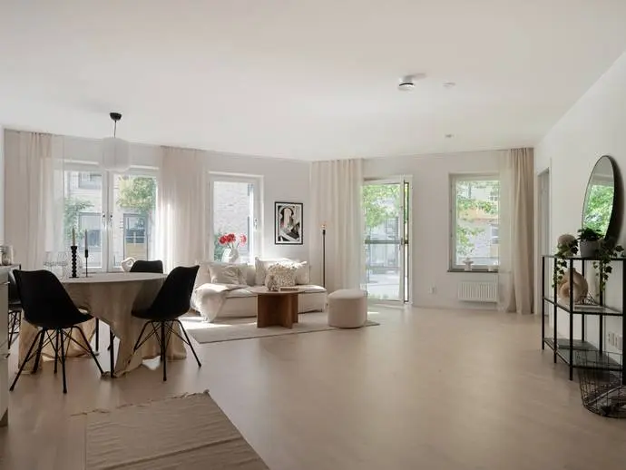 Bild 1 av 20 på Kvarnholmsvägen 104B