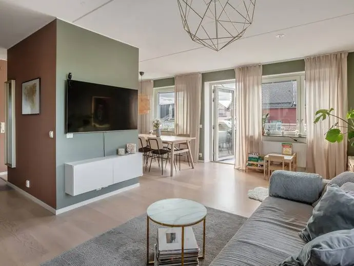 Lägenhet, Hedenströms väg 11, 5tr. Bild 1 av 20