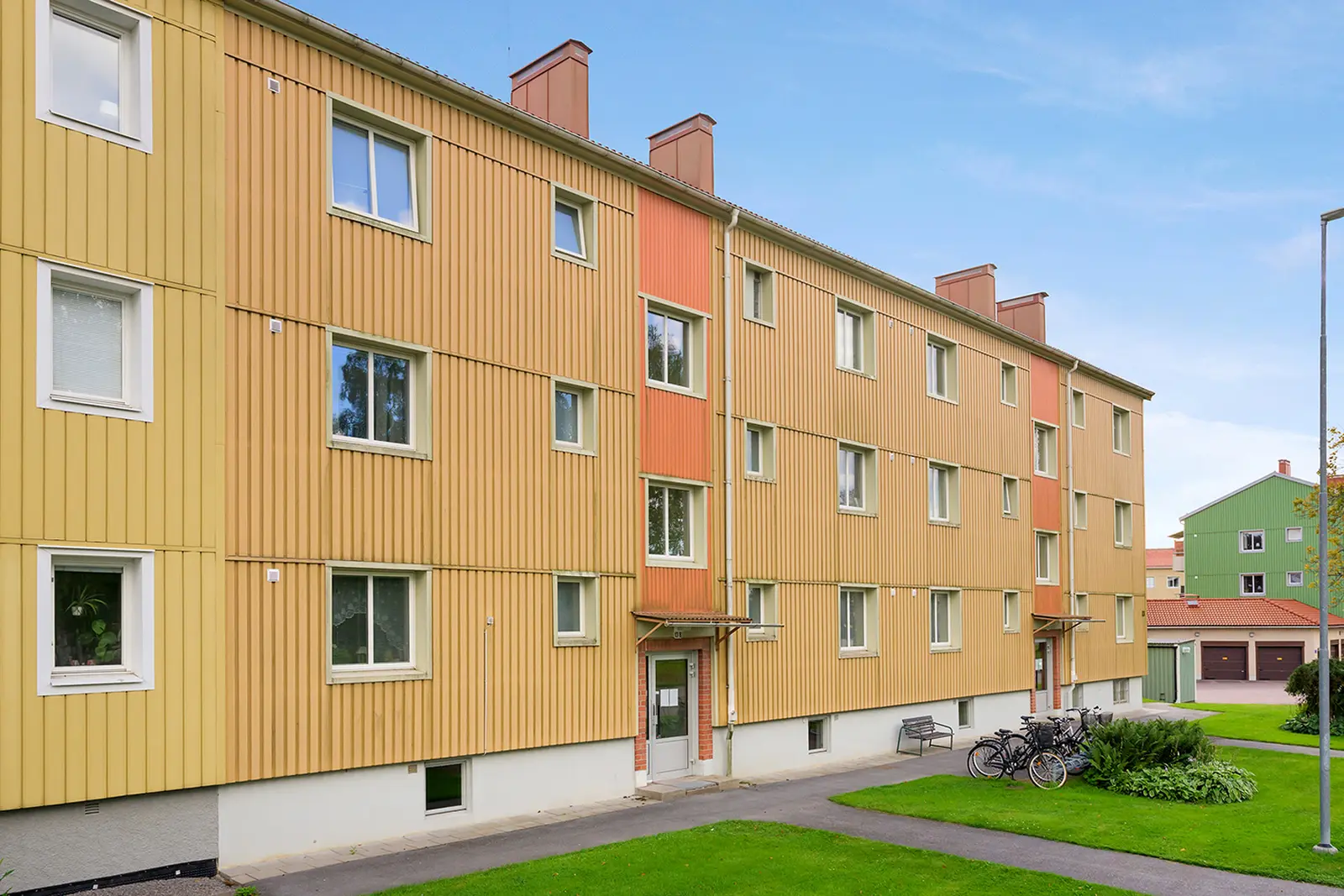 Lägenhet, Flygfältsvägen 13B. Bild 1 av 5