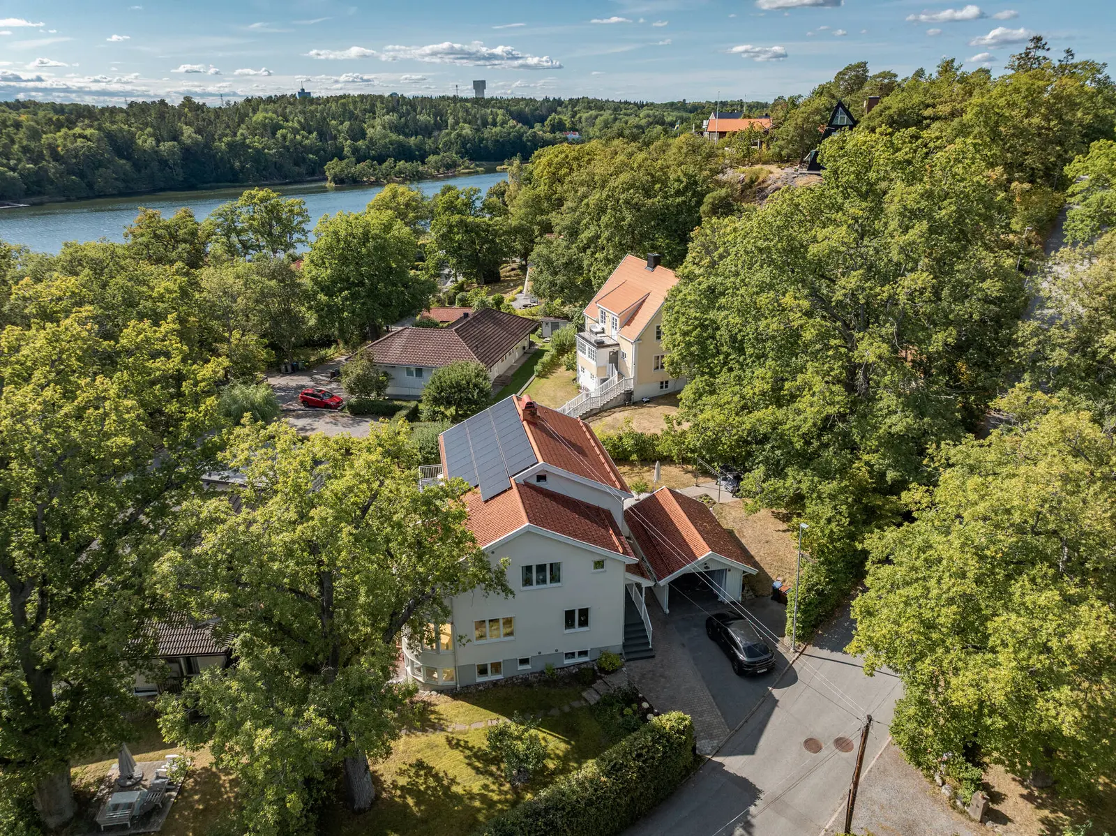 Bild 1 av 20 på Ekbacksvägen 29B