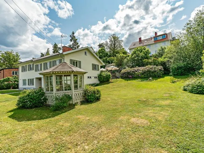 Villa, Saltsjövägen 40. Bild 1 av 20