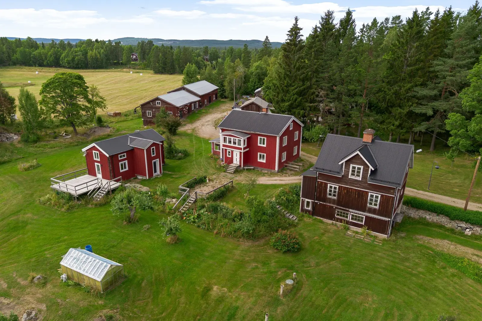 Farm, Pellpärsvägen 11 och 13, Ockelbo. Photo 1 of 20