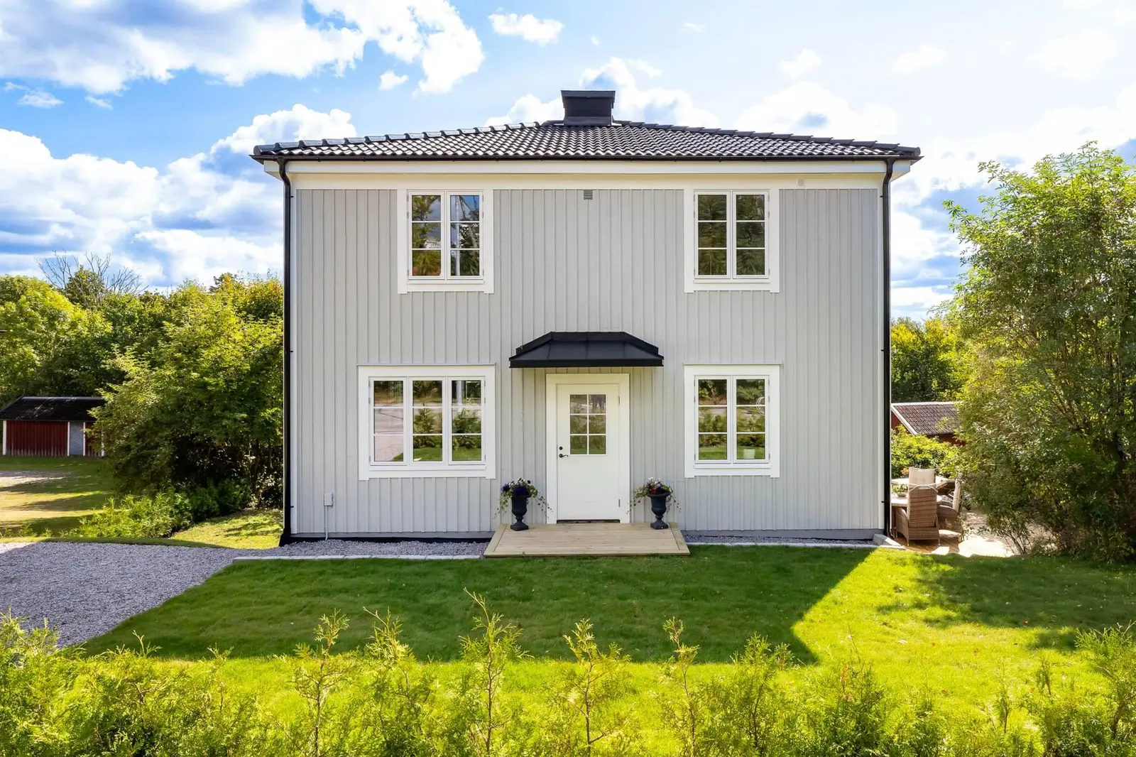 Villa, Lanna Strömslund, Lanna, Lekeberg. Bild 1 av 12