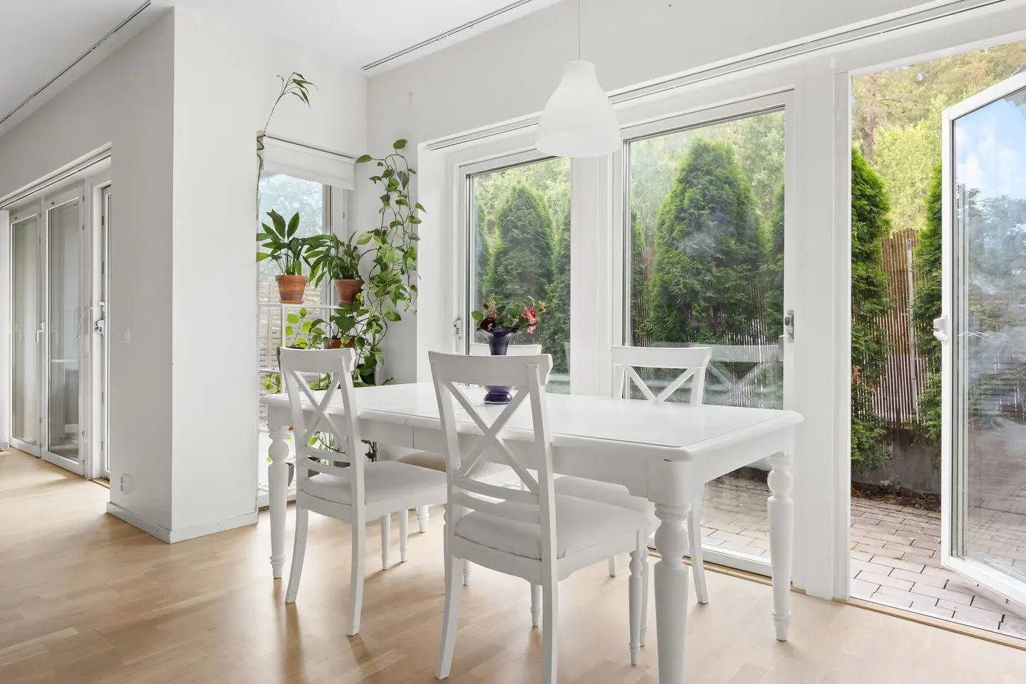 Lägenhet, Frestavägen 34, Sollentuna. Bild 1 av 25