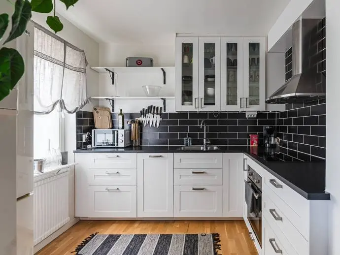 Lägenhet, Hjälmarvägen 3. Bild 1 av 20