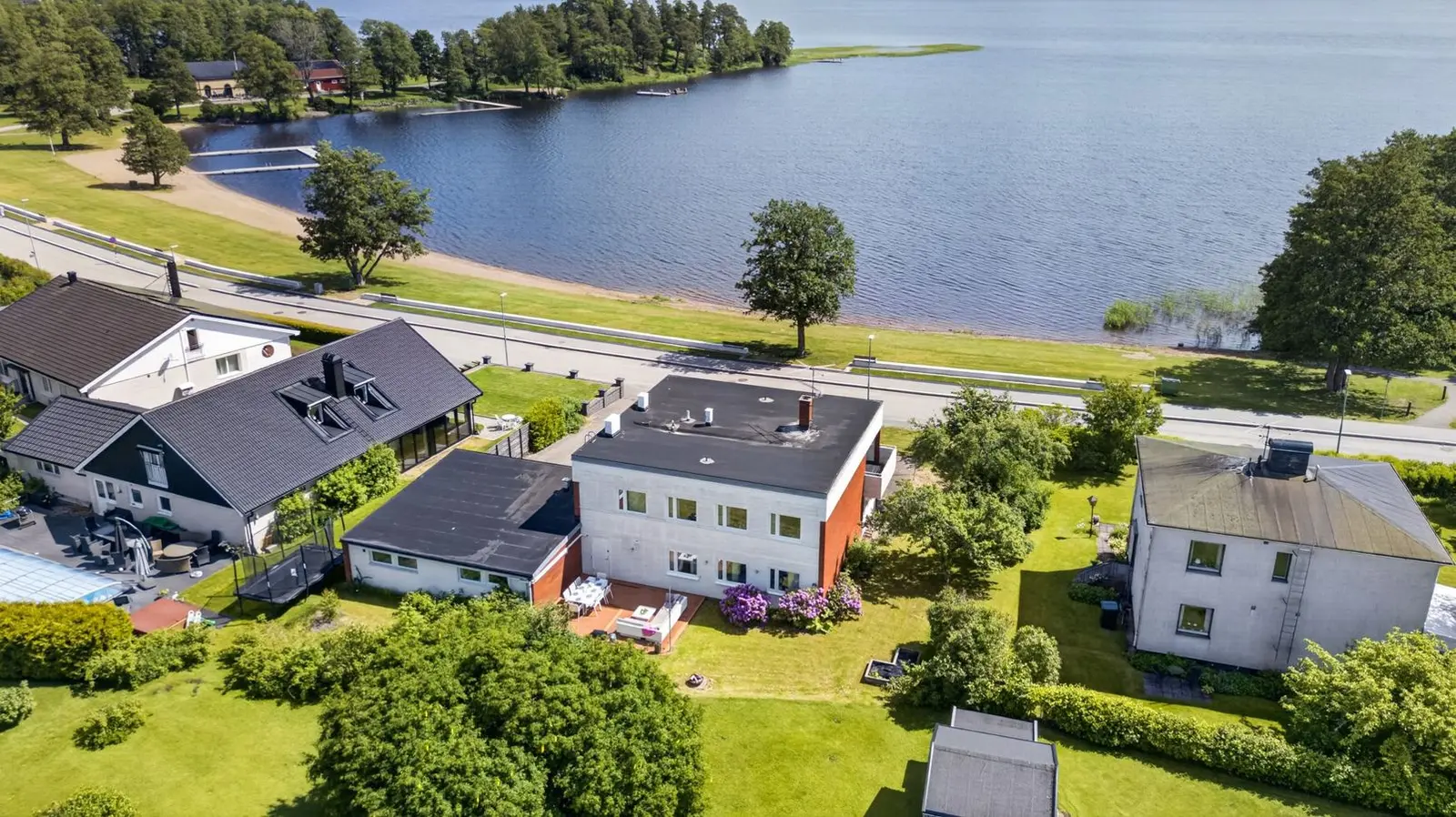 Bild 1 av 40 på Strandvägen