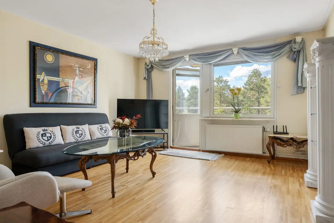 Lägenhet, Granövägen 33, Södertälje. Bild 1 av 17