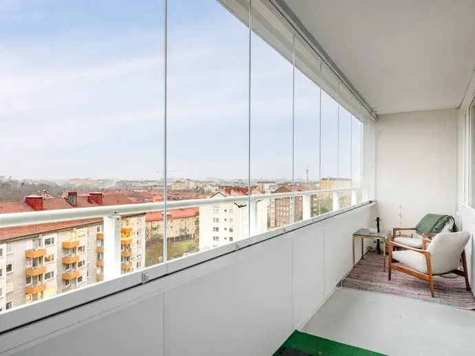 Apartment, Infanterigatan 27. Photo 1 of 20