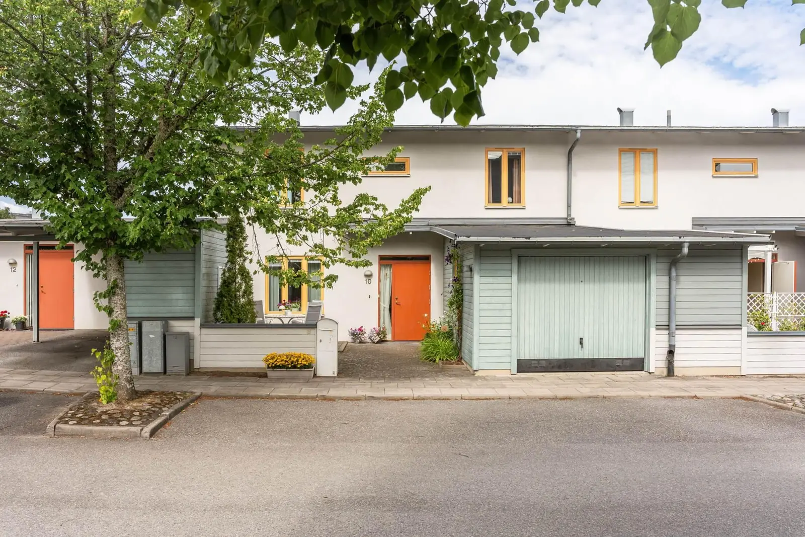 House, Parklyckevägen 10, Örebro. Photo 1 of 20