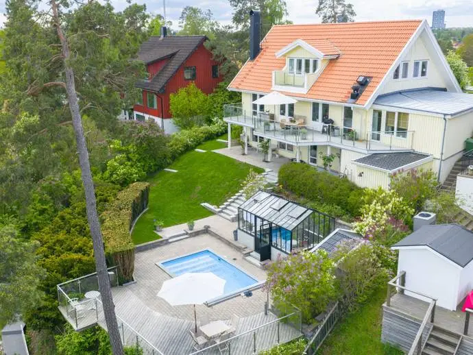 Bild 1 av 20 på Vikingavägen 23B