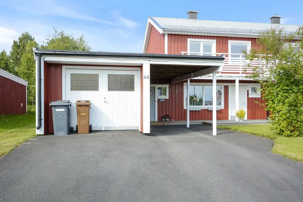 Lägenhet, Radarvägen 44, Kiruna. Bild 1 av 20