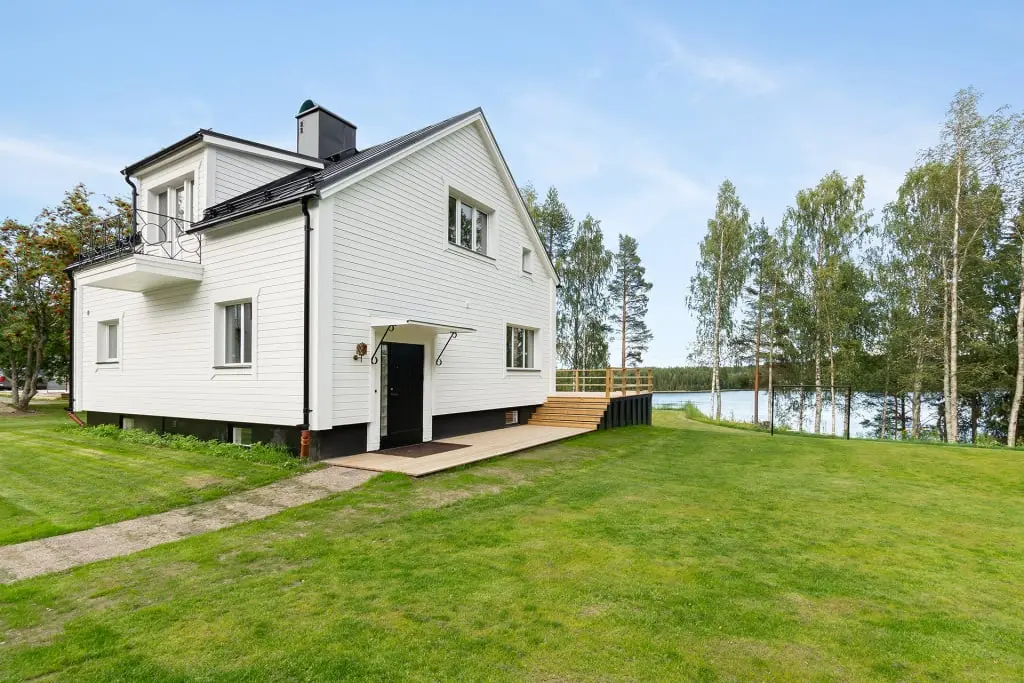 Villa, Travvägen 4, Västerbotten. Bild 1 av 40