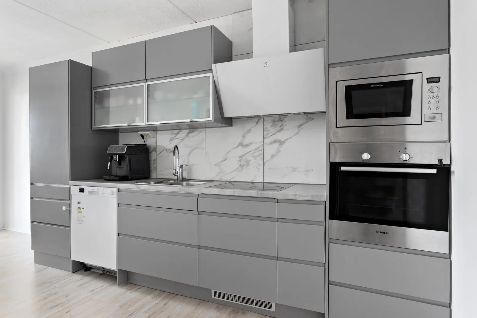 Lägenhet, Sjöblads väg 17, Malmö. Bild 1 av 24