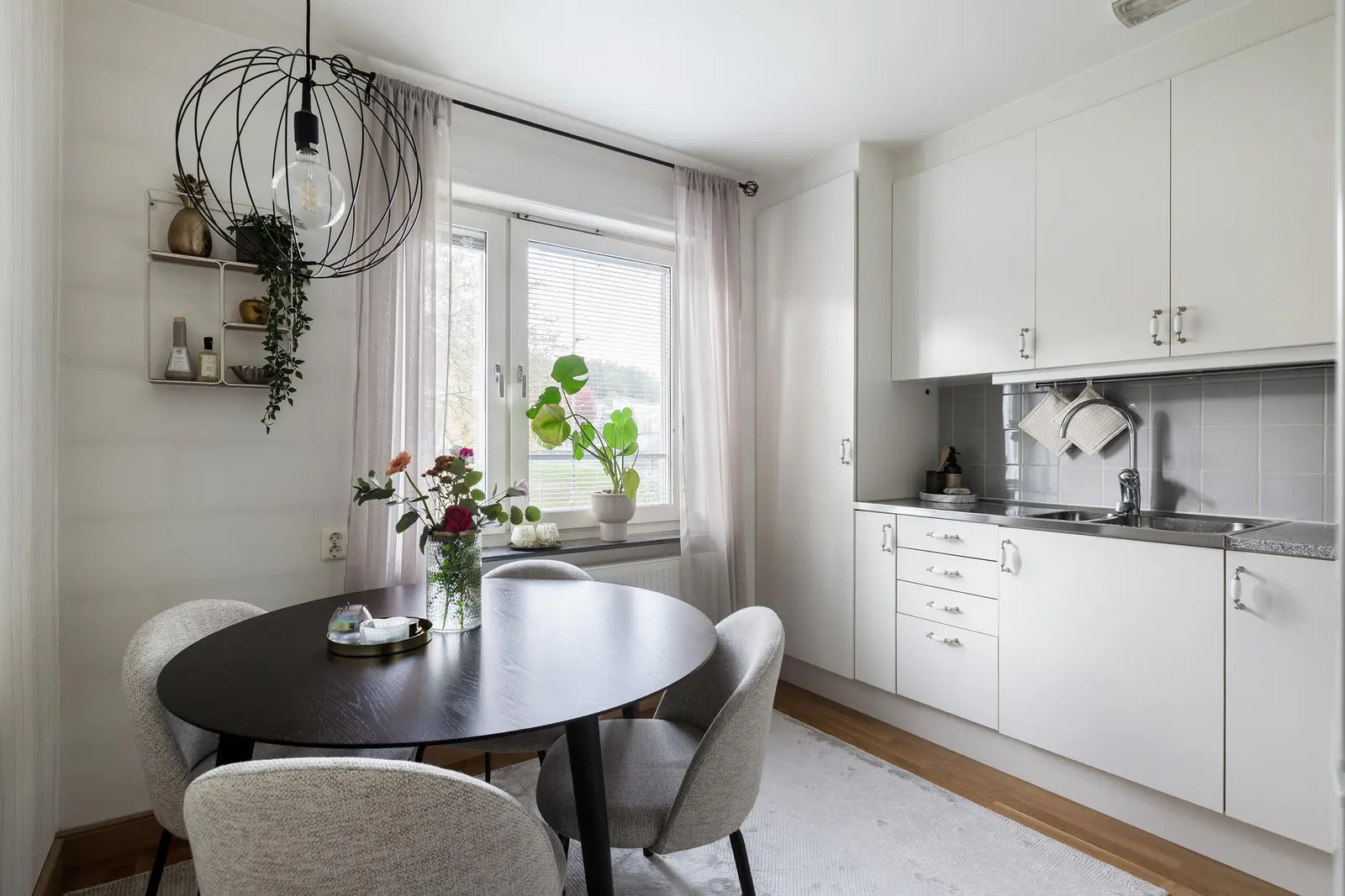 Lägenhet, Sägengatan 28, Göteborg. Bild 1 av 15