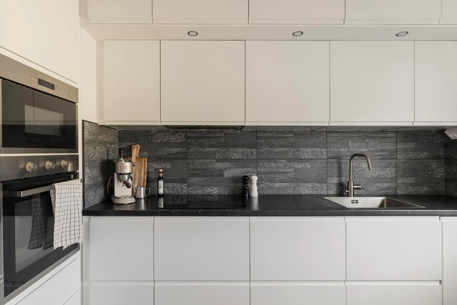 Apartment, Lilla munkebäcksgatan 11D, Göteborg. Photo 1 of 20