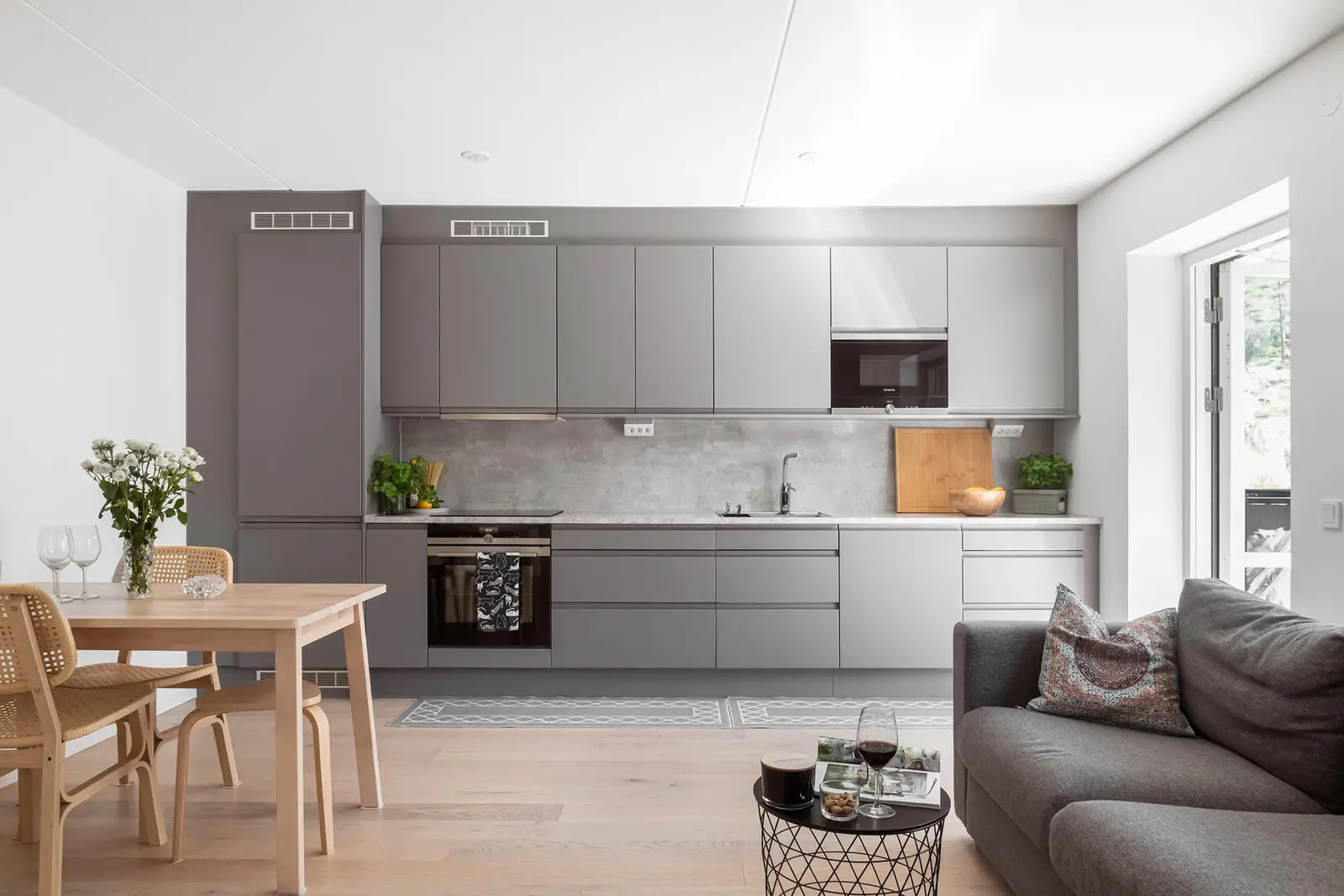Apartment, Uggleberget 12, Göteborg. Photo 1 of 22