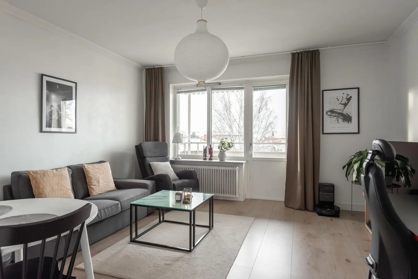 Image 1 of 31 of Hagagränd 27