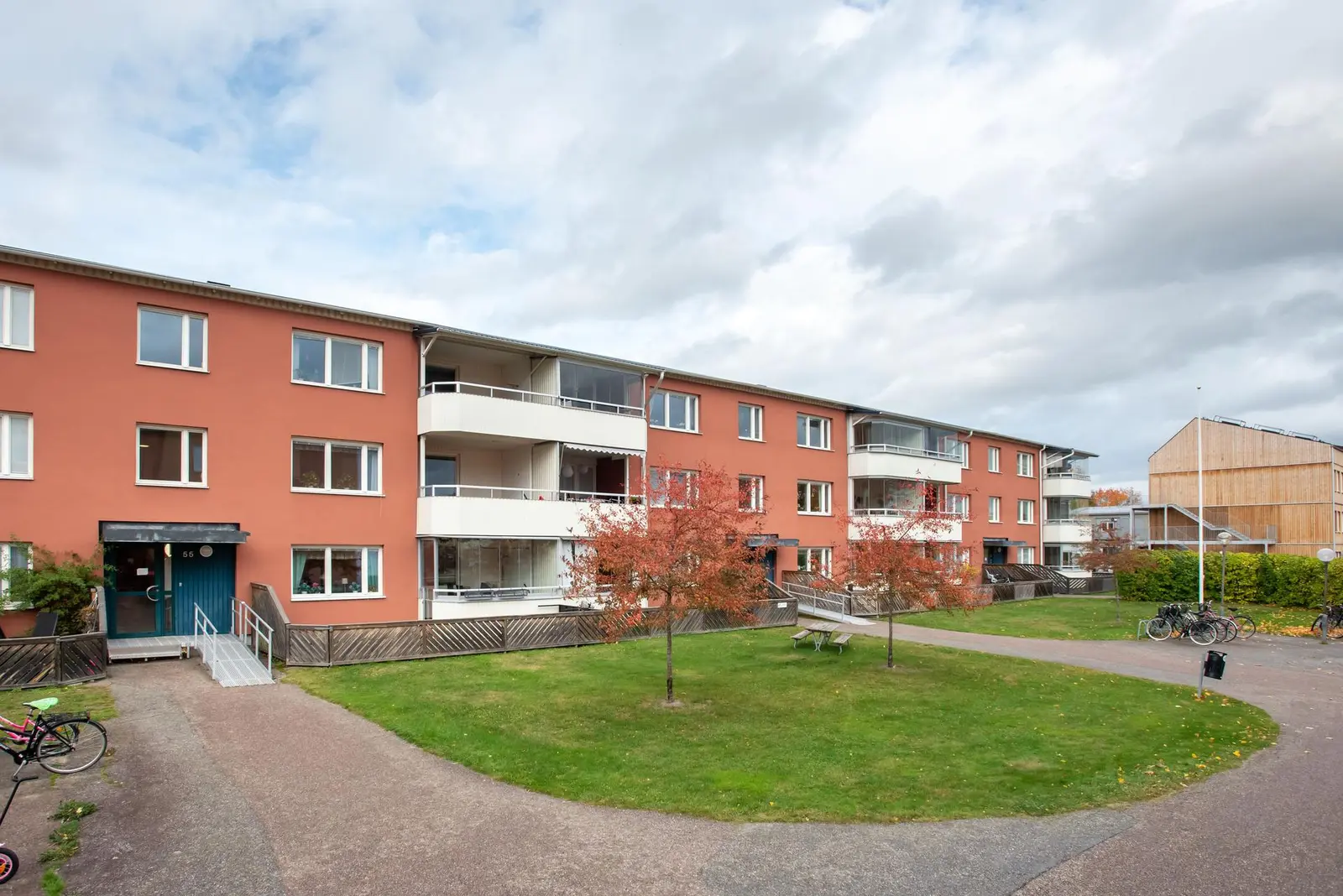 Bild 1 av 29 på Flisavägen 55