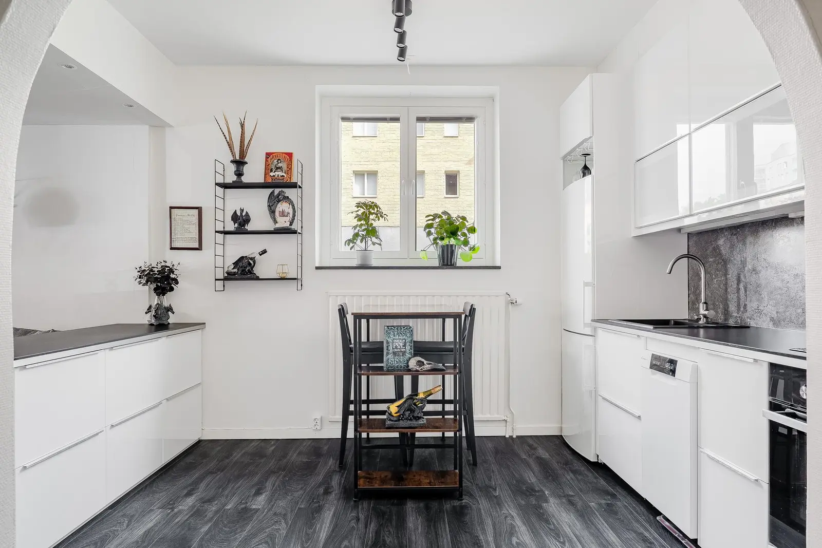 Bild 1 av 24 på Apelgatan 24A