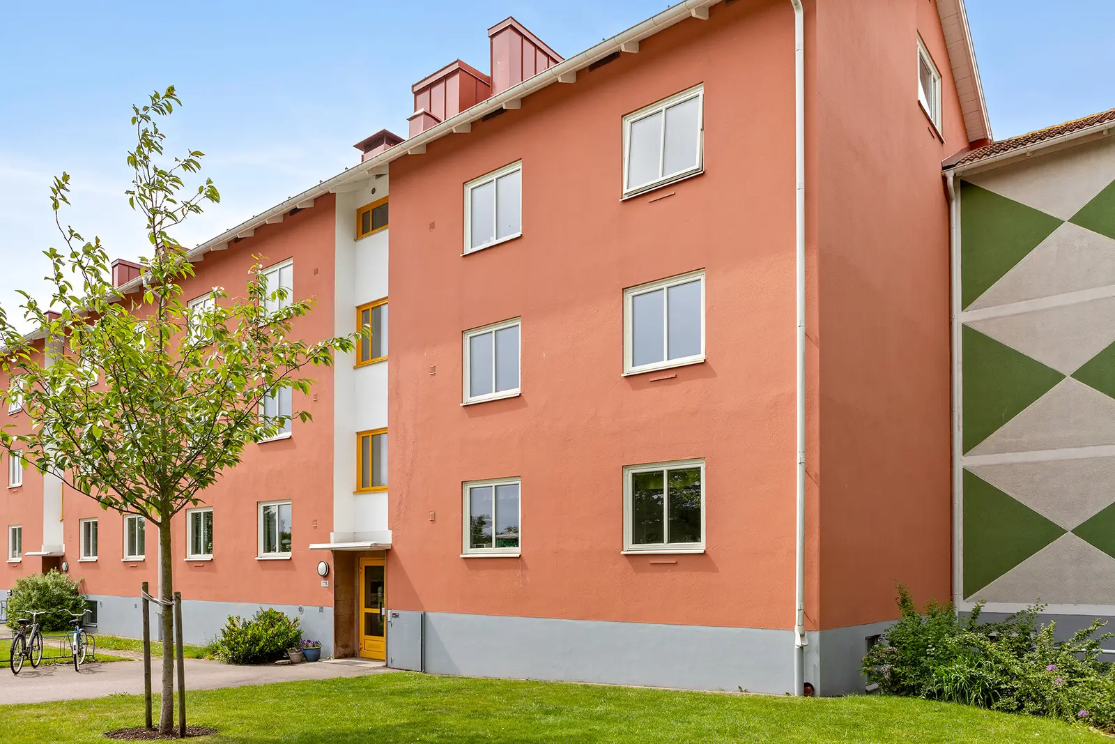 Bild 1 av 14 på Fatabursvägen 17b