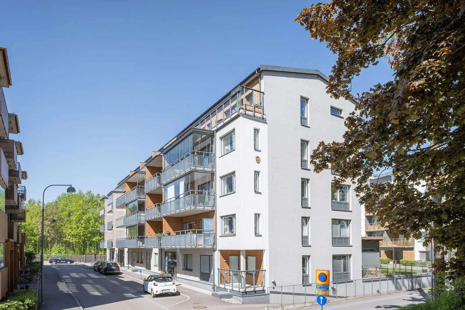 Image 1 of 18 of Gullbergsgatan 3