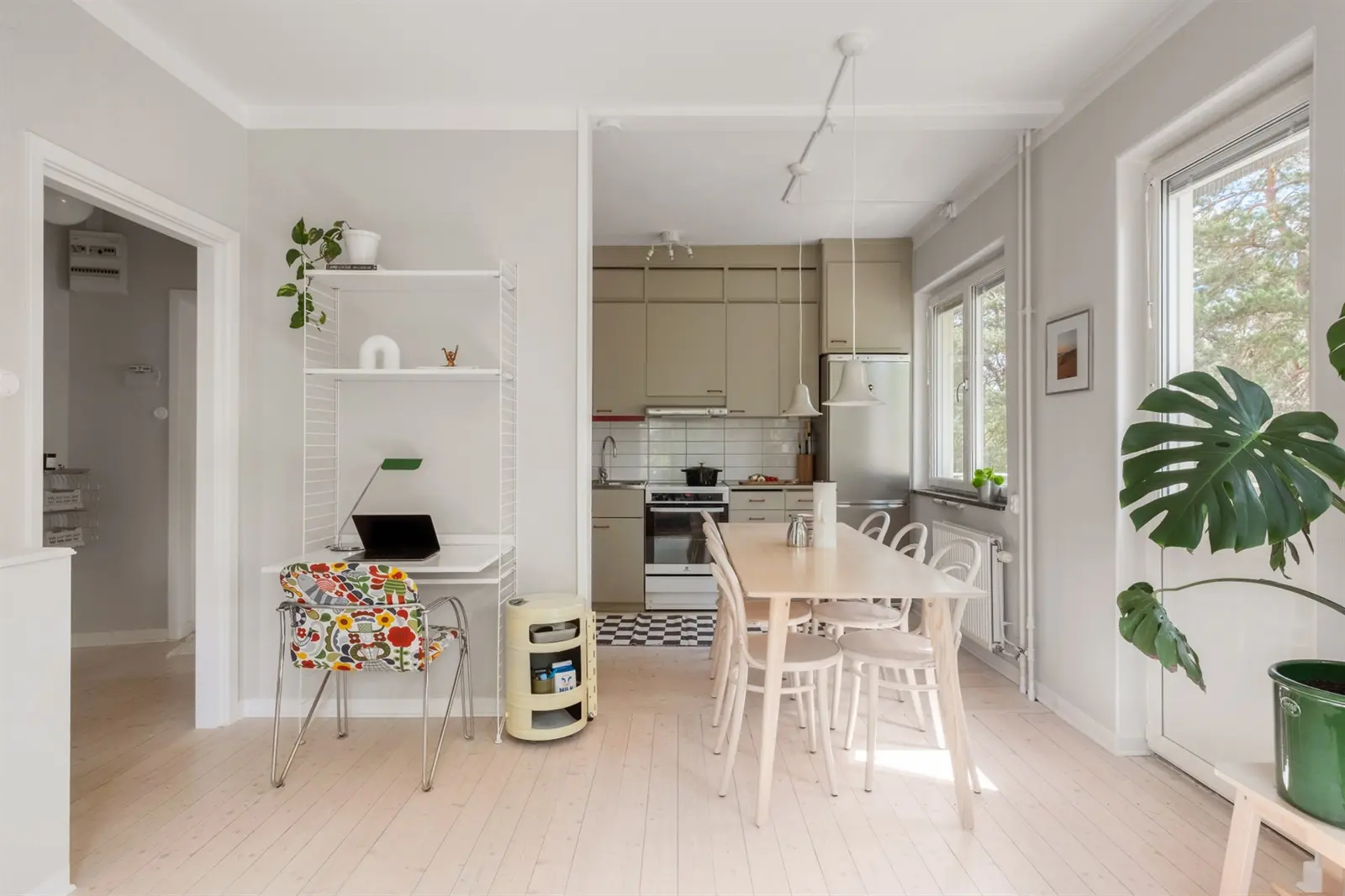Apartment, Björkbacksvägen 44, vån 2/3, Stockholm. Photo 1 of 20