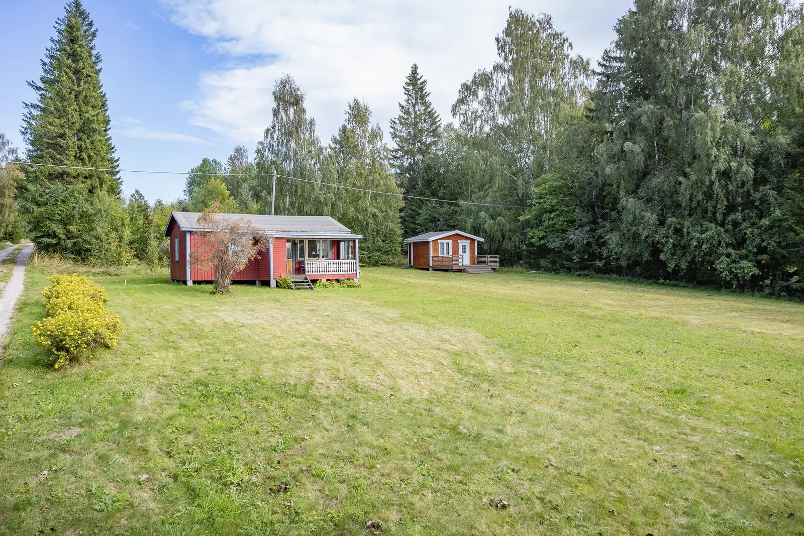 Bild 1 av 20 på Raholmsvägen 228