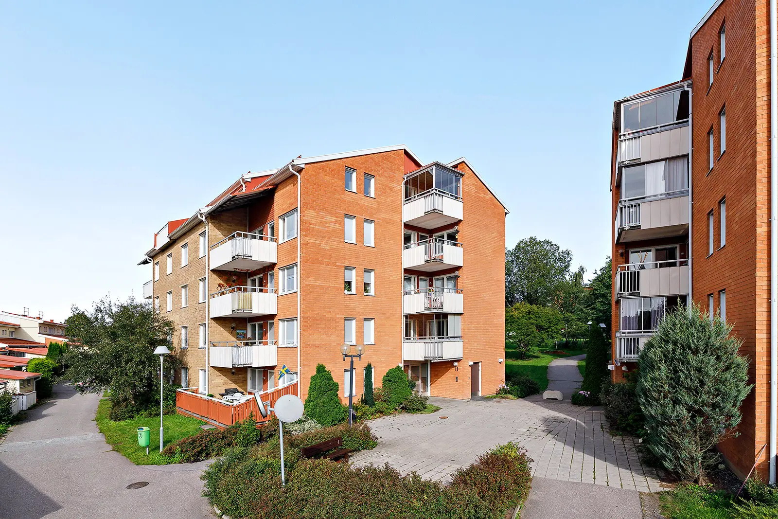 Bild 1 av 16 på Vänortsringen 11
