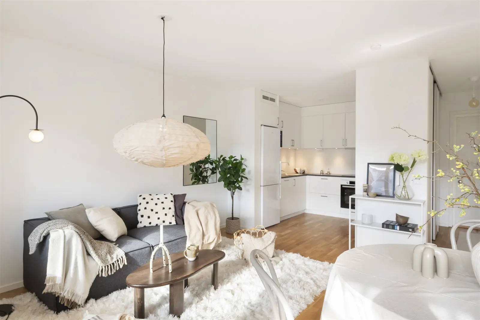 Apartment, Odengatan 2B, Lgh 3.1002, Stockholm. Photo 1 of 20