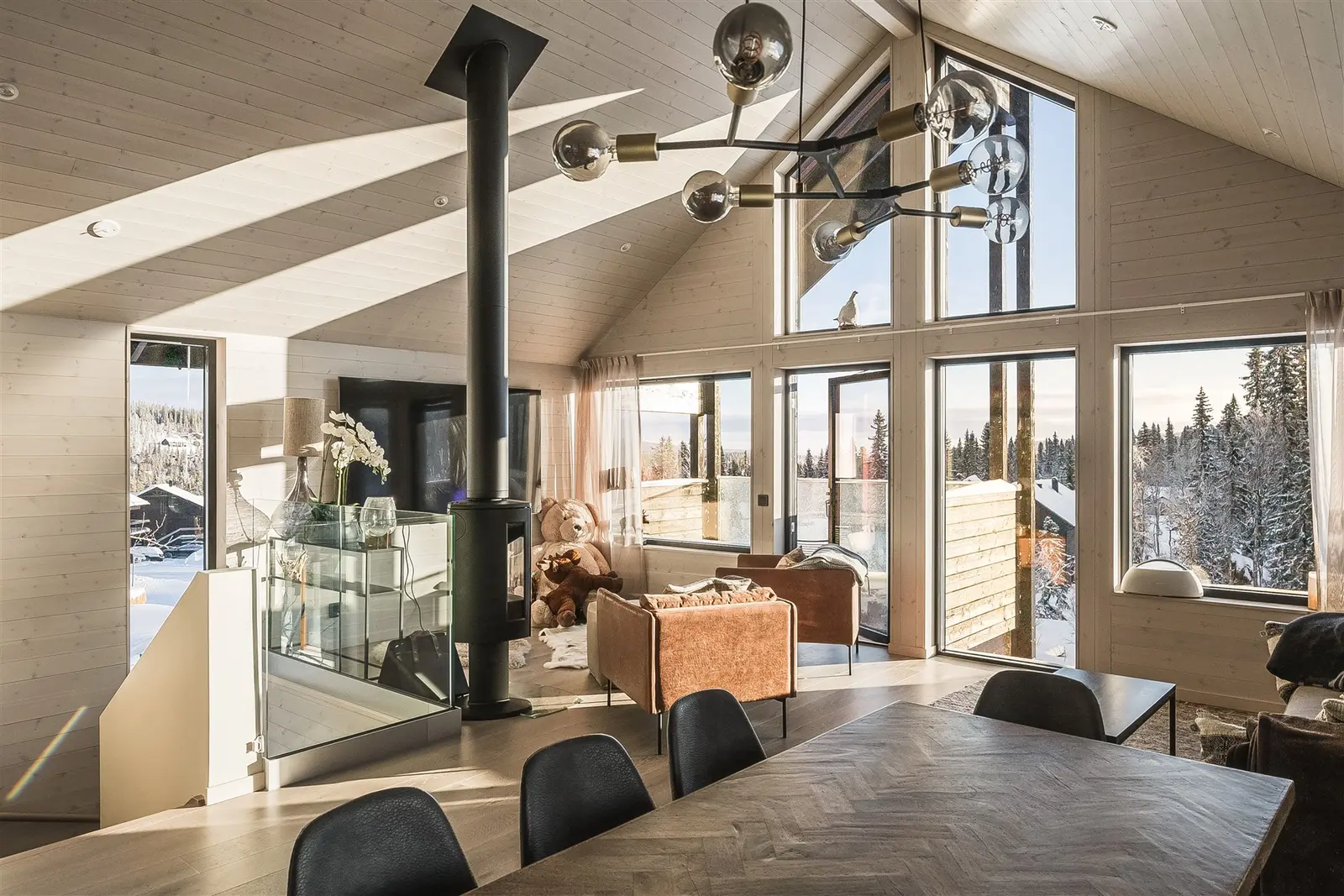 Lägenhet, Vemdalsskalet Brunbjörnsvägen 16A, Jämtland. Bild 1 av 20