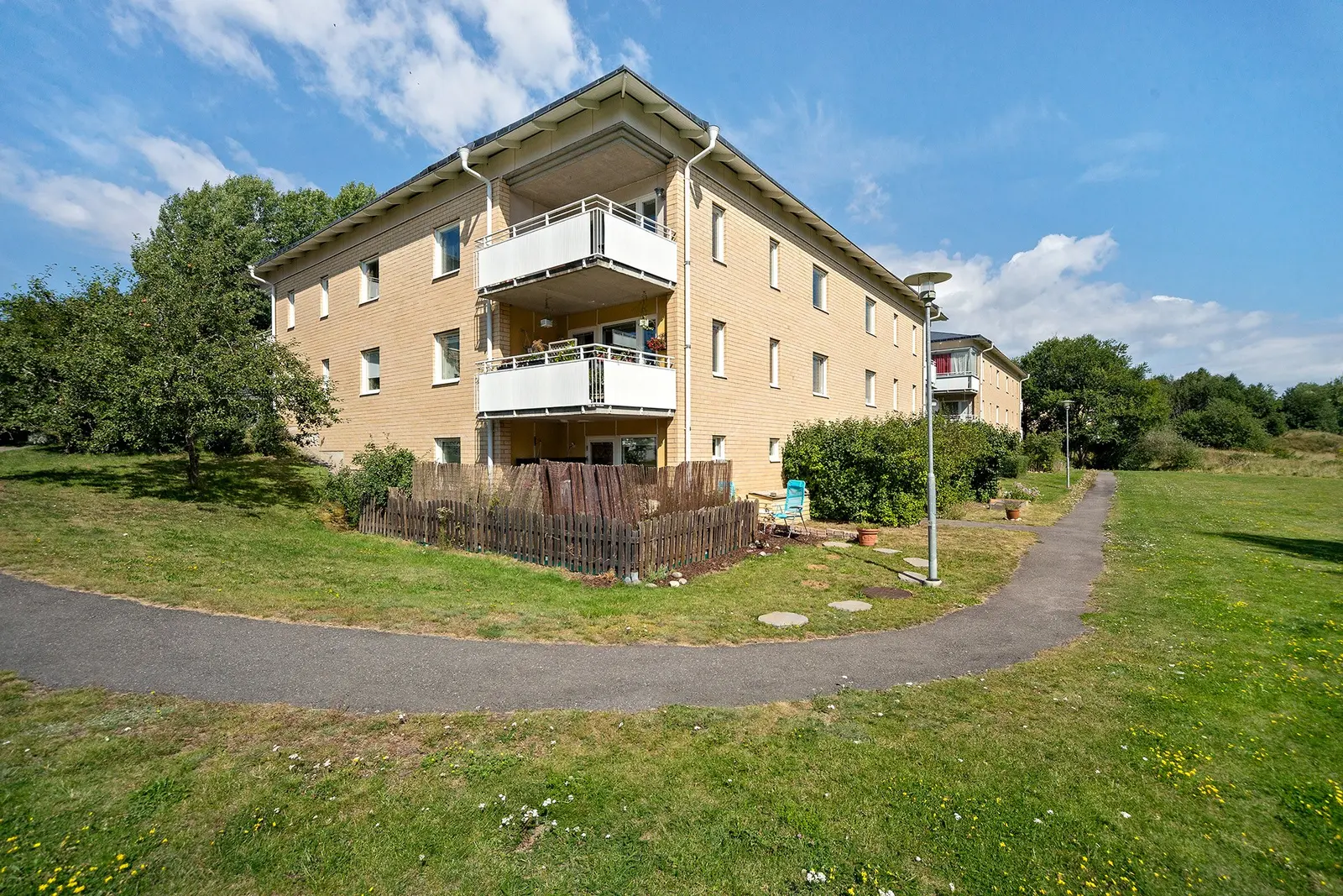 Image 1 of 6 of Mangårdsvägen 6