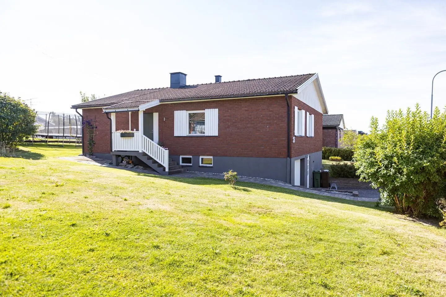 Villa, Fryxellsgatan 52, Åmål. Bild 1 av 37