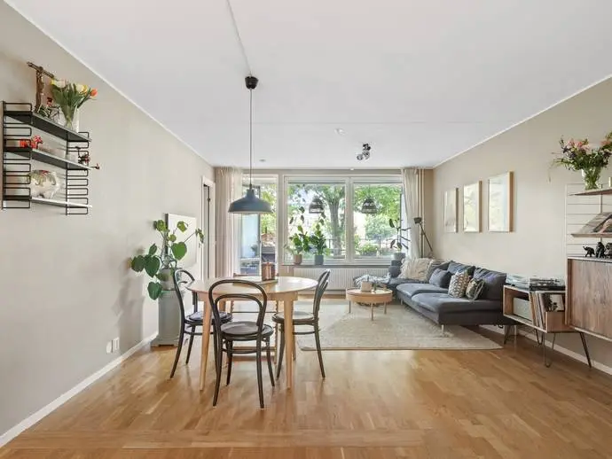 Apartment, Huvudstalundsvägen 14. Photo 1 of 20