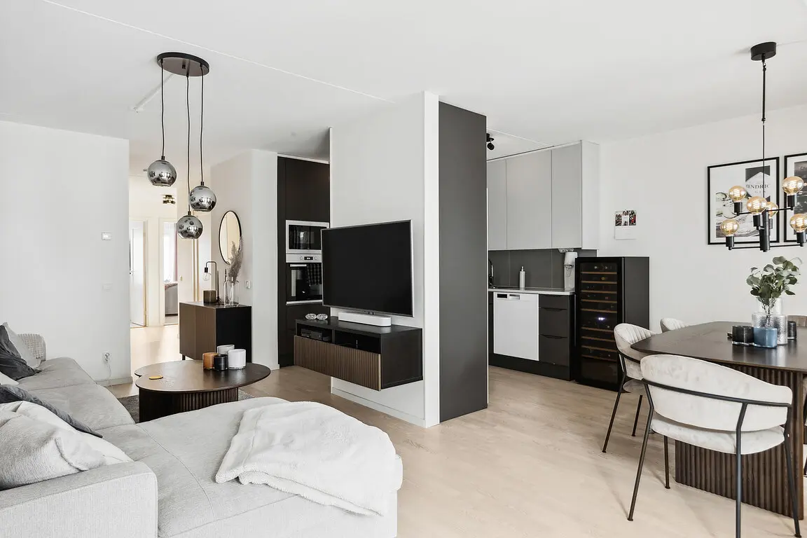 Lägenhet, Väverigatan 1 Lgh 1202. Bild 1 av 5