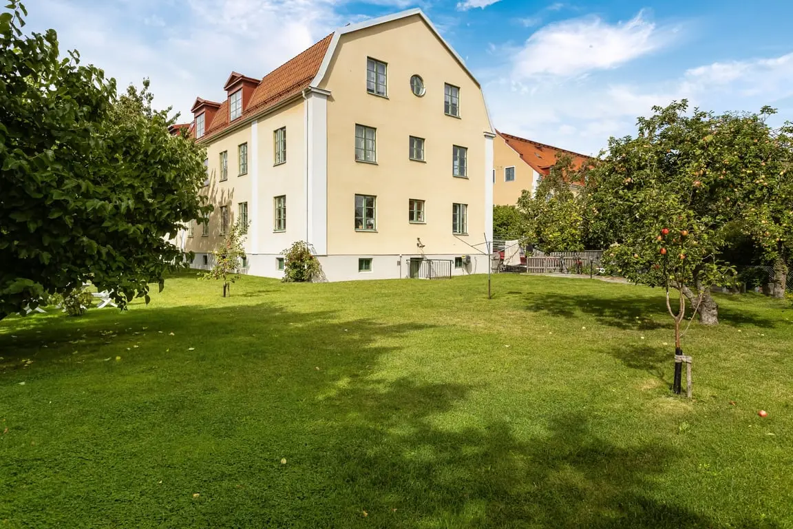 Lägenhet, S:ta Gertruds Gata 8, Kalmar. Bild 1 av 30