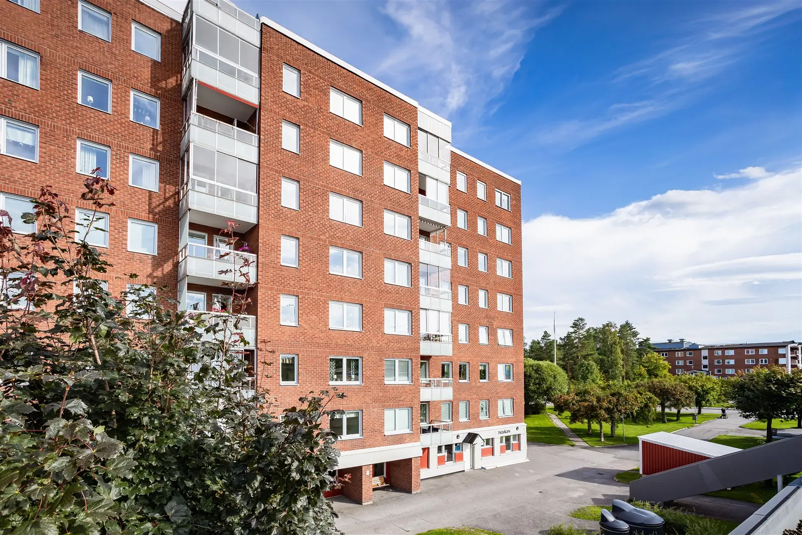 Lägenhet, Tallvägen 3A, Västernorrland. Bild 1 av 20