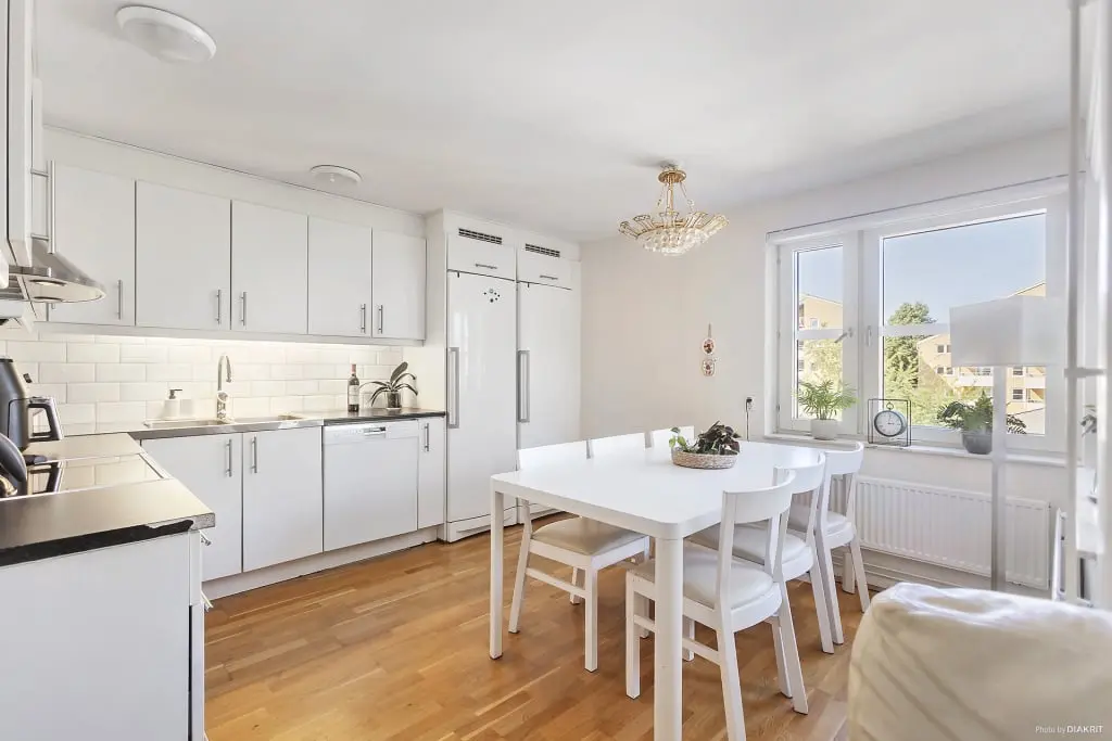 Apartment, Gribbylunds Torg 6a, Stockholm. Photo 1 of 7