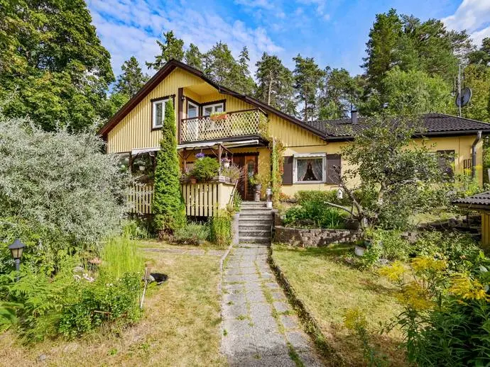 Villa, Bergstigsvägen 5A. Bild 1 av 20