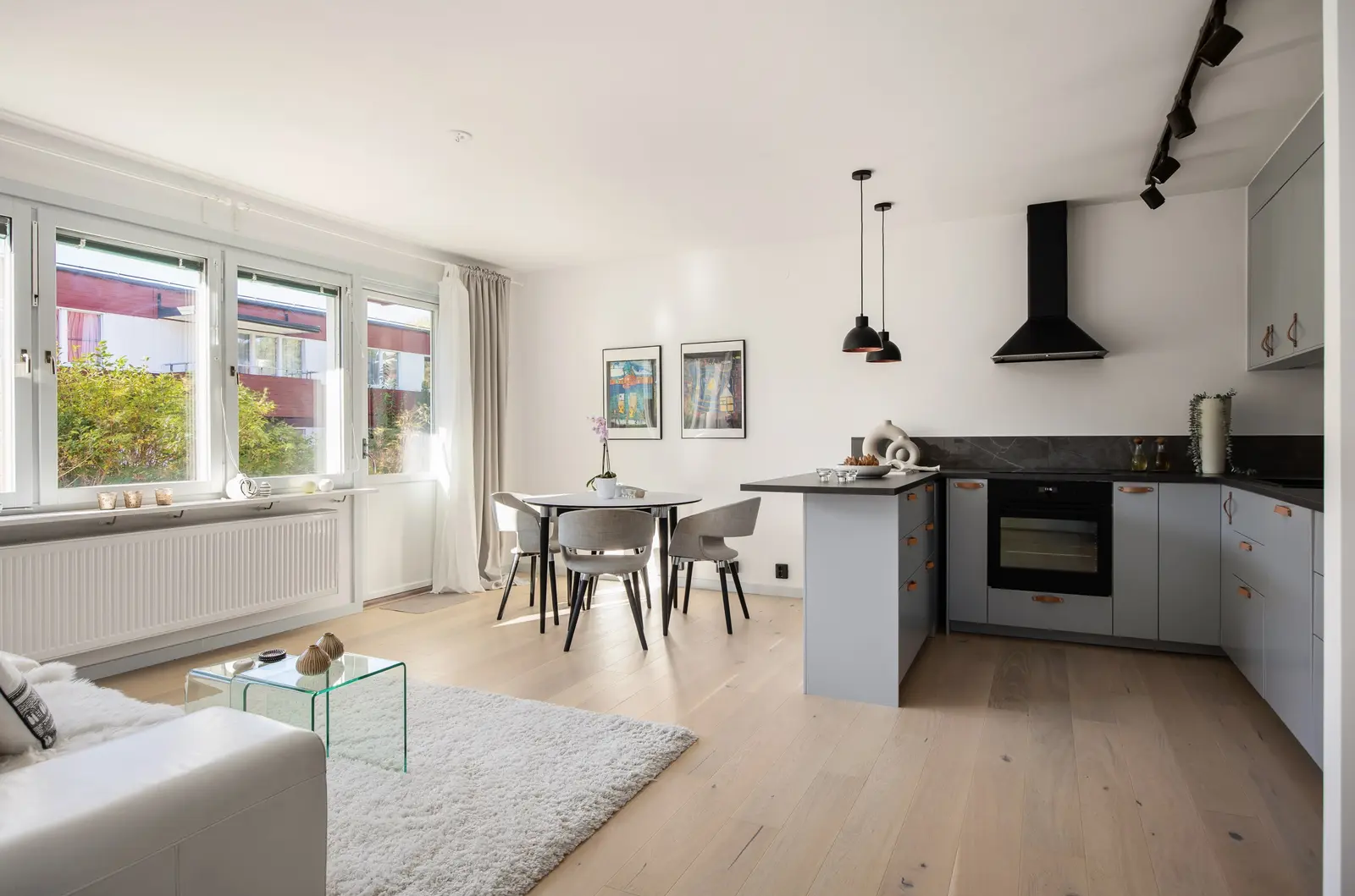 Lägenhet, Ljuskärrsvägen 78, Nacka. Bild 1 av 20
