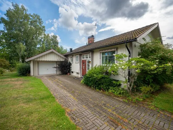 Image 1 of 20 of Gårdsvägen 6