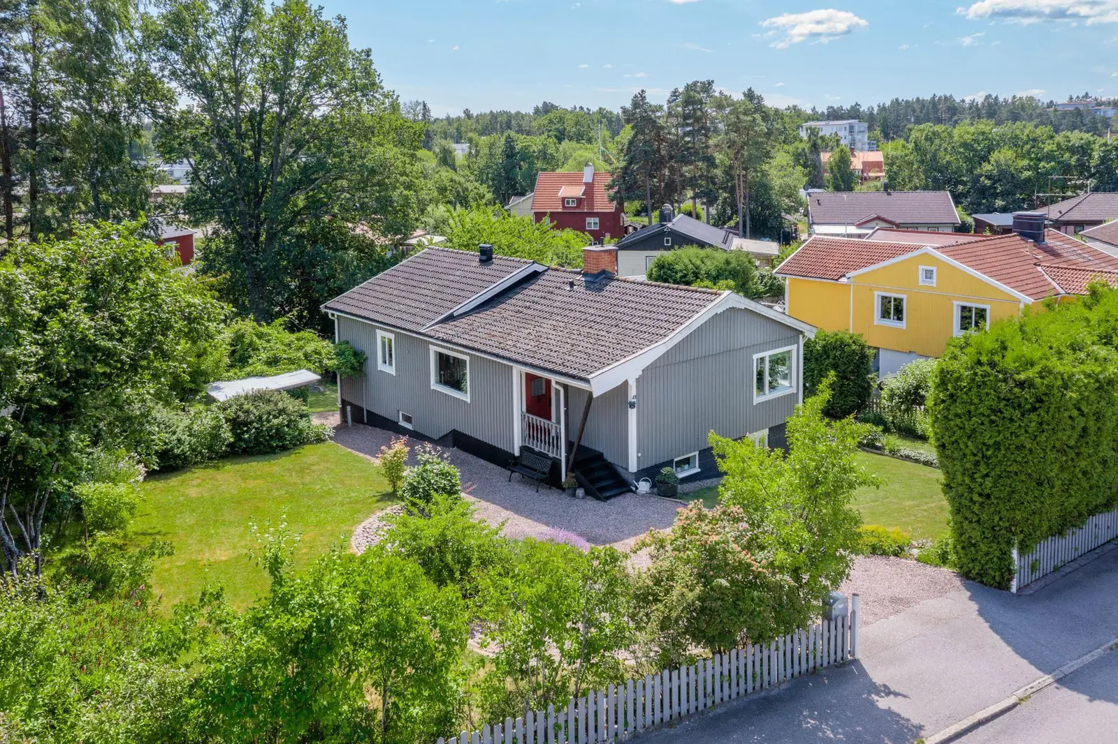 Villa, Femörevägen 41, Oxelösund. Bild 1 av 20
