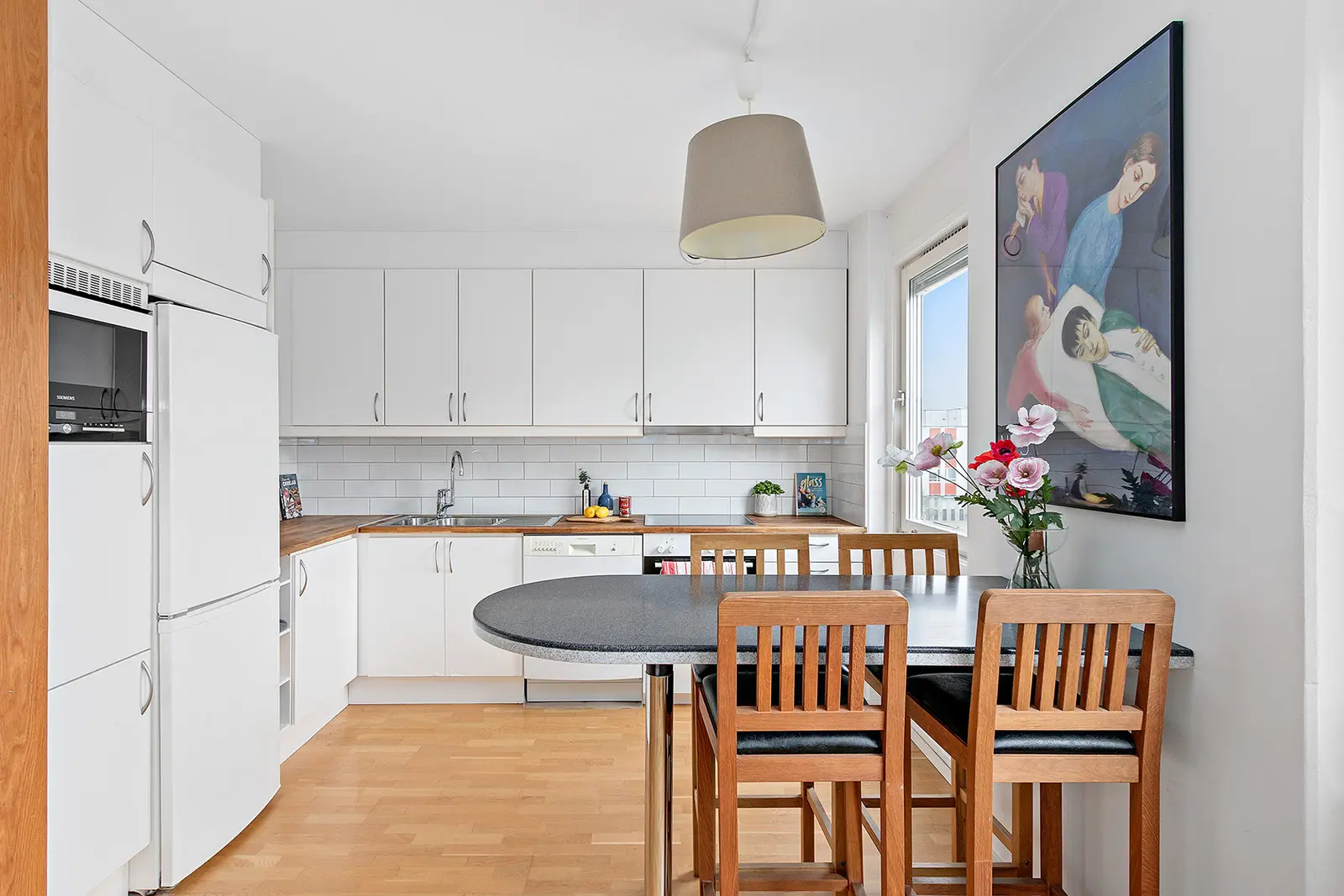 Lägenhet, Betsövägen 6. Bild 1 av 12