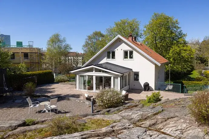 Image 1 of 40 of Skogshyddegatan 45
