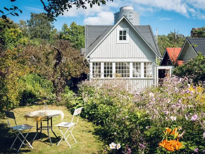 Holiday home, Änggårdskolonin stuga 42B/ /Medicinaregatan 40. Photo 1 of 20