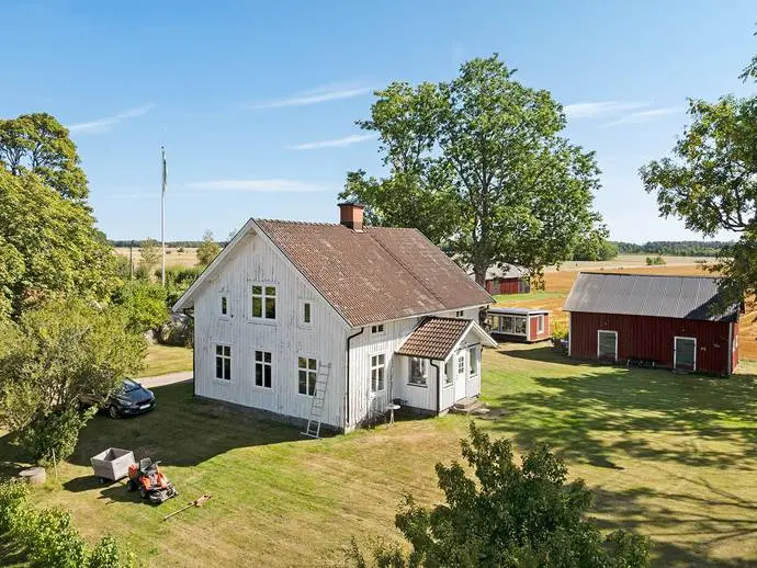Bild 1 av 20 på Gunnersbyn 110