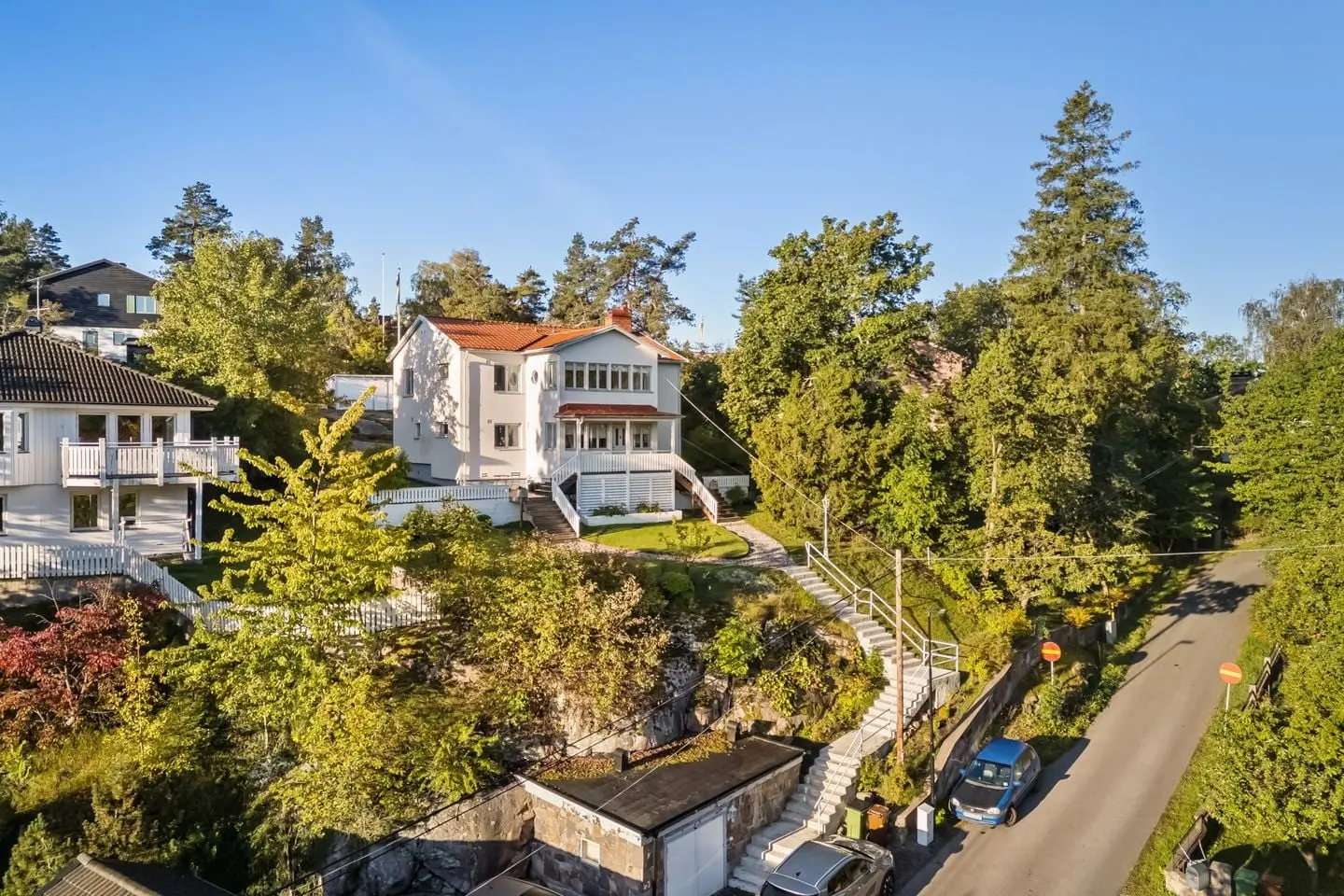 Villa, Skogalundsvägen 35, Nacka. Bild 1 av 42